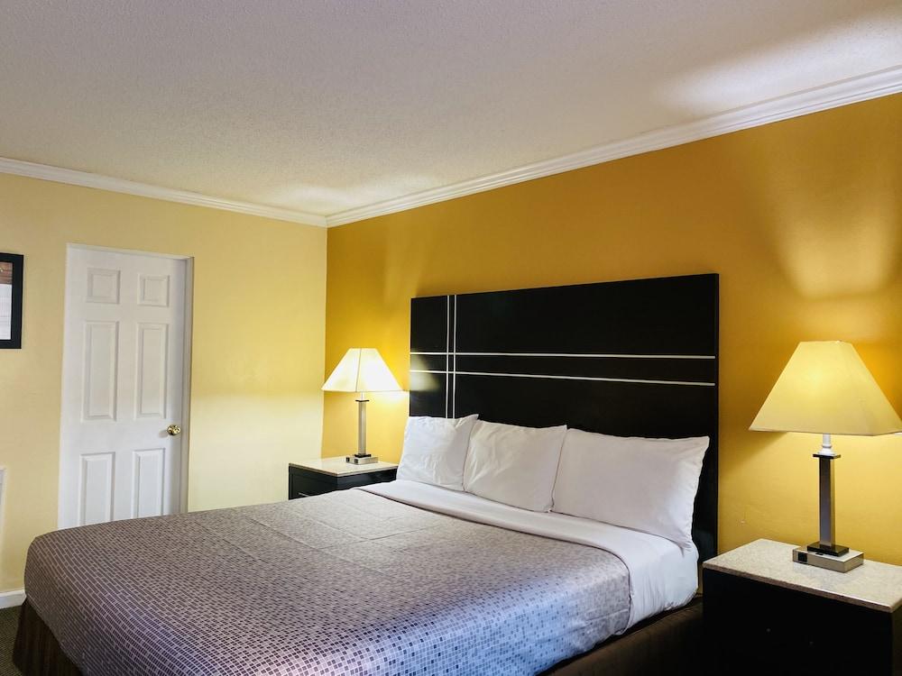 Econo Lodge Beach and Boardwalk