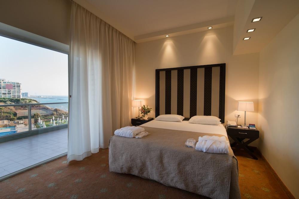 Sharon Hotel Herzliya