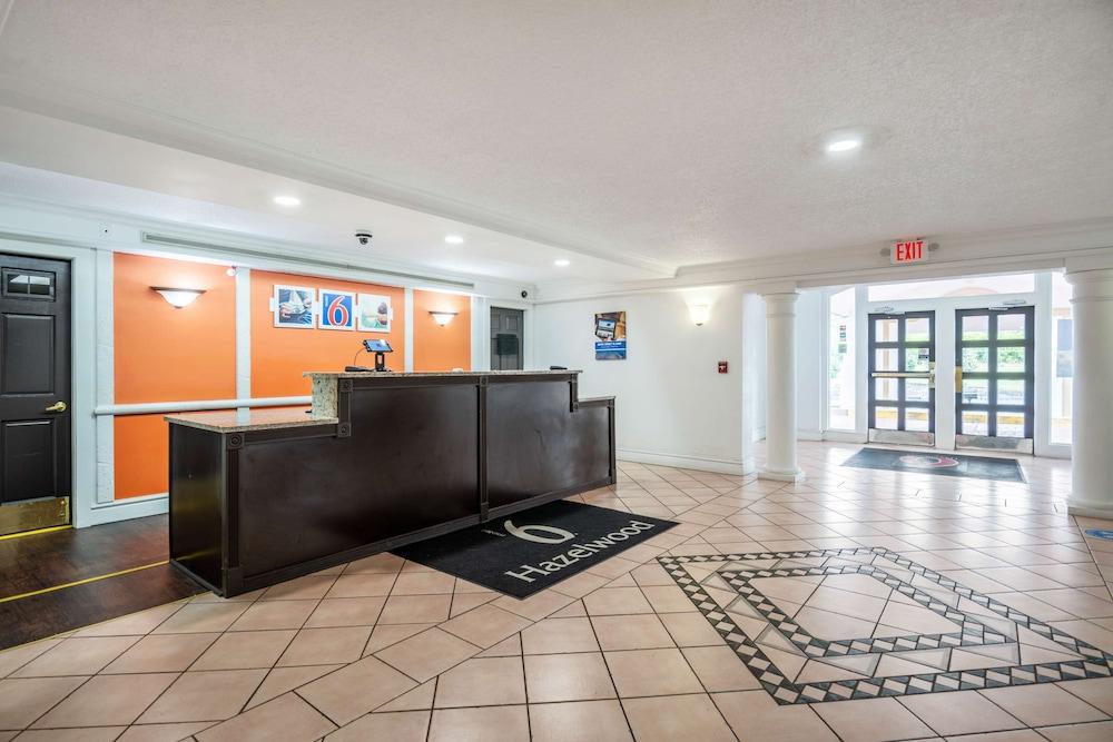 Motel 6 Hazelwood, MO