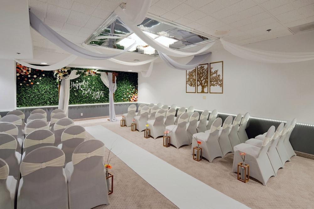 The Aquarius Casino Resort, BW Premier Collection