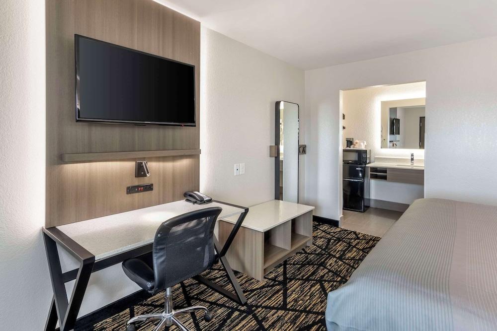 Quality Inn & Suites Athens University Area