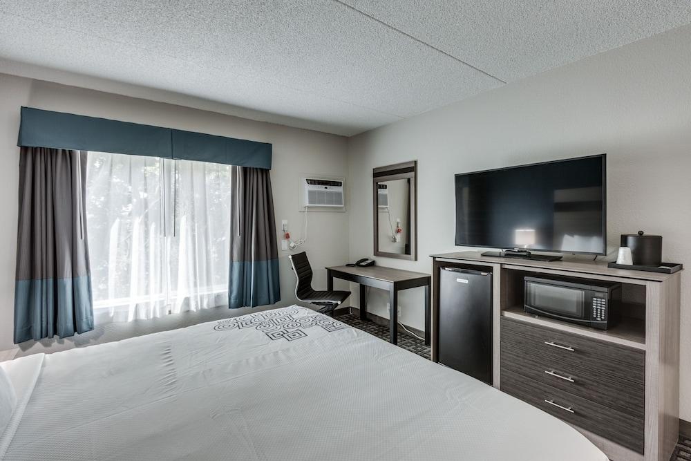 Days Inn & Suites by Wyndham Spokane
