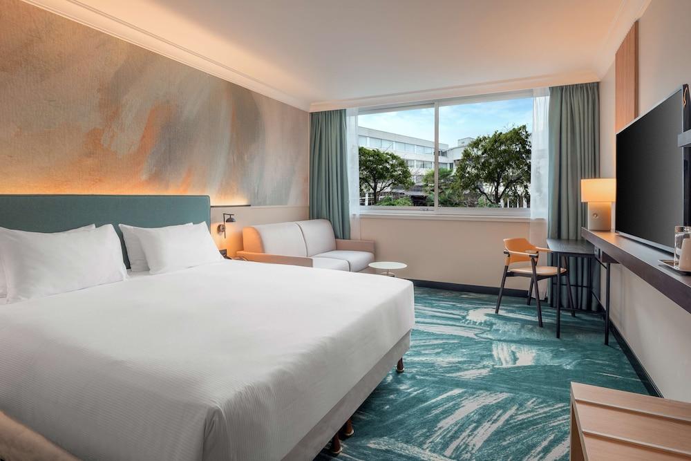 DoubleTree by Hilton Paris Bougival