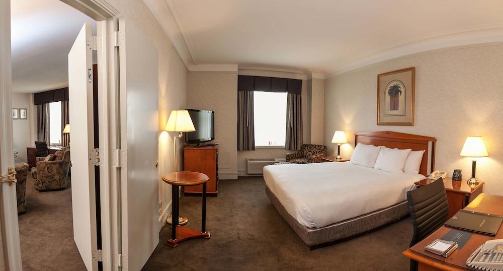 Hilton Cincinnati Netherland Plaza