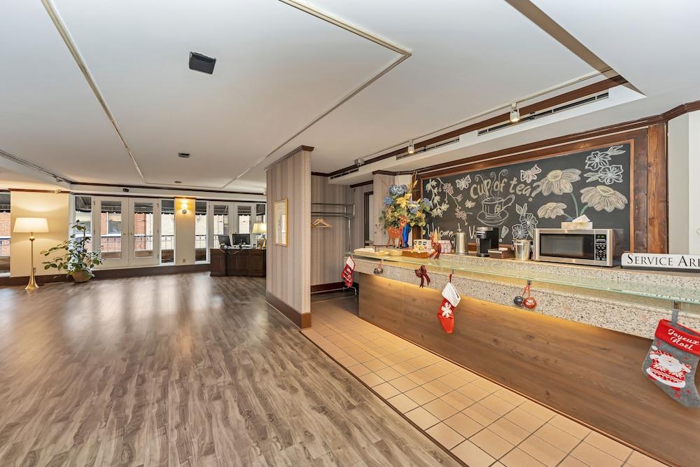 Bedford Regency Hotel