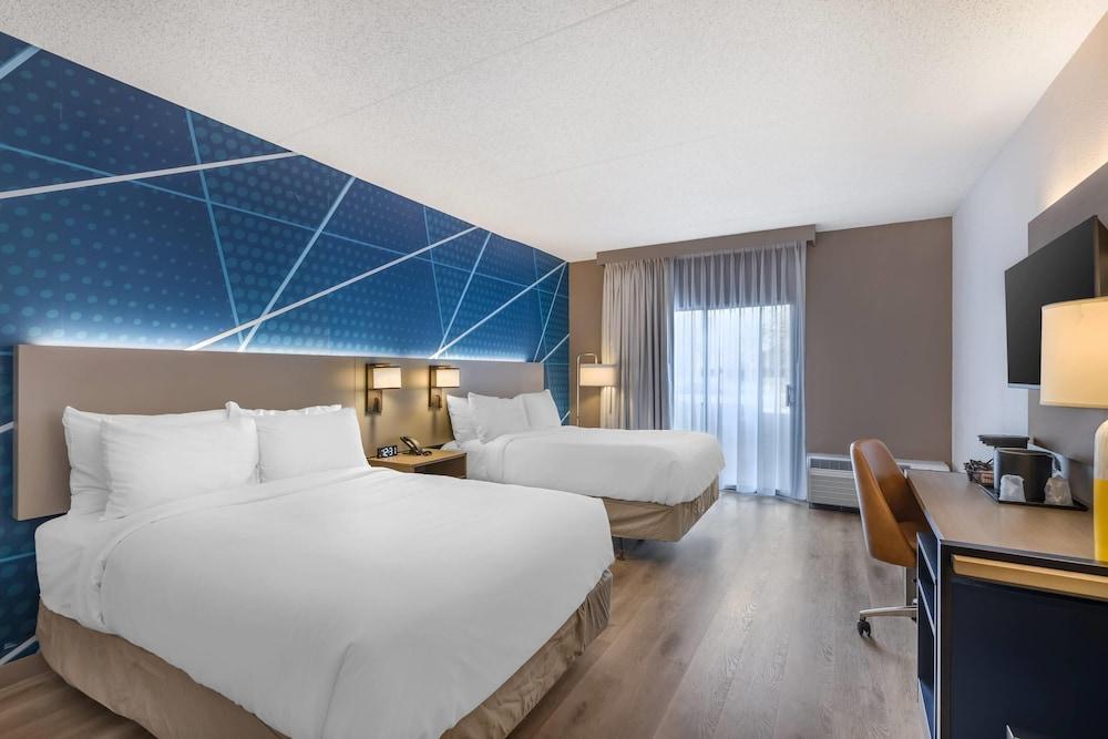 Comfort Inn & Suites Arlington Heights - Buffalo Grove