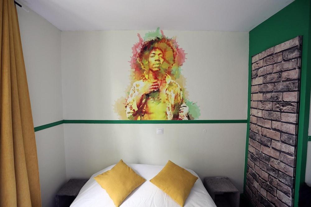 Absolute Hotel Paris République