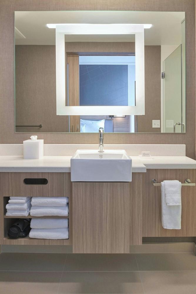 SpringHill Suites by Marriott East Lansing University Area