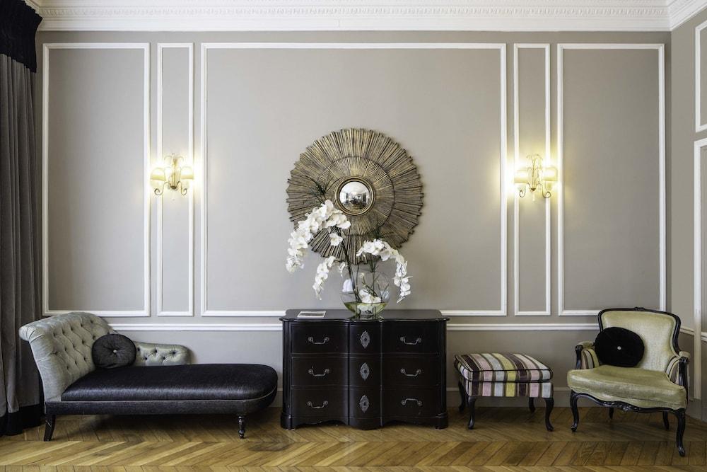 Hôtel Bradford Elysées – Astotel