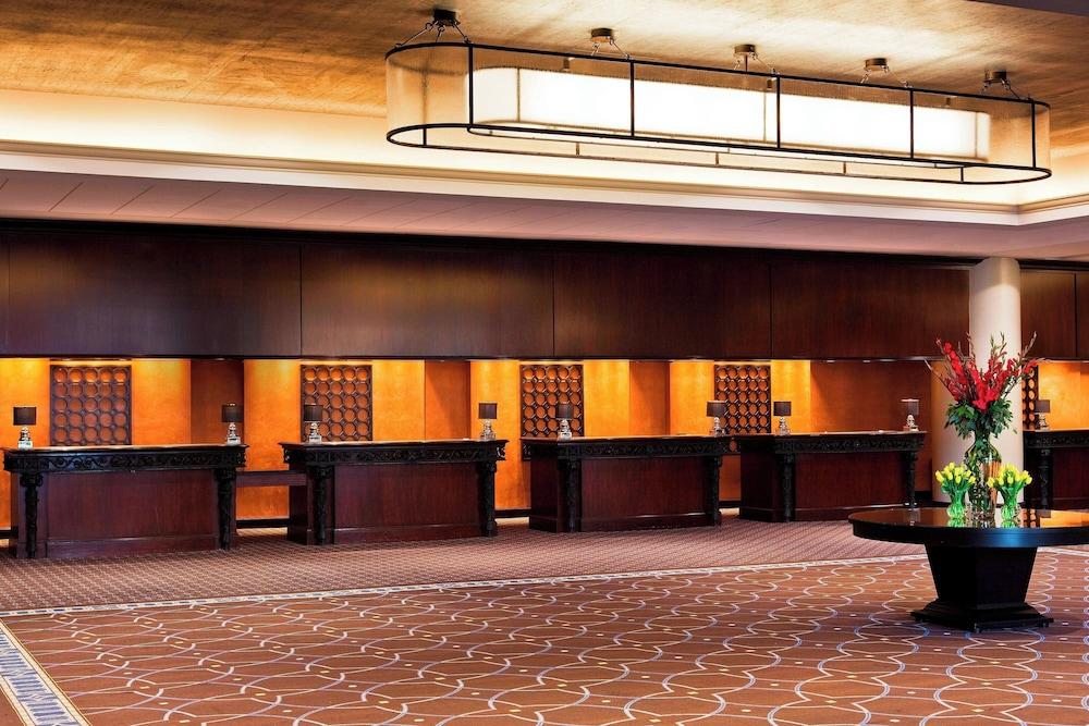 Sheraton New Orleans Hotel