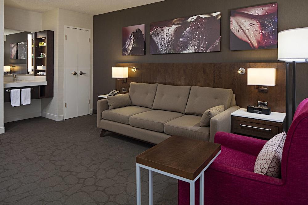 Delta Hotels by Marriott Winnipeg