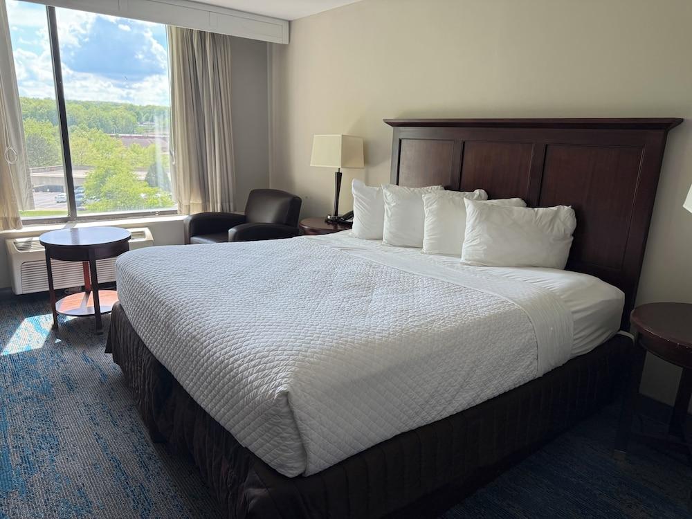 Ramada by Wyndham Cleveland Independence