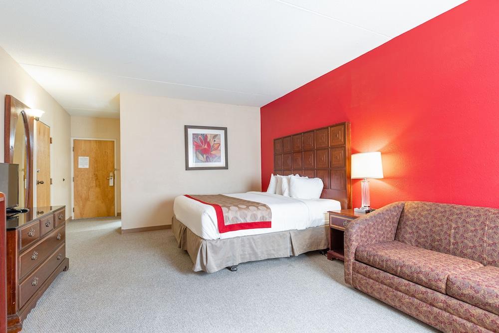 Ramada by Wyndham Columbus North
