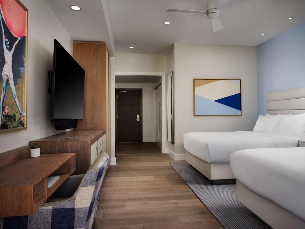 Hotel del Coronado, Curio Collection by Hilton