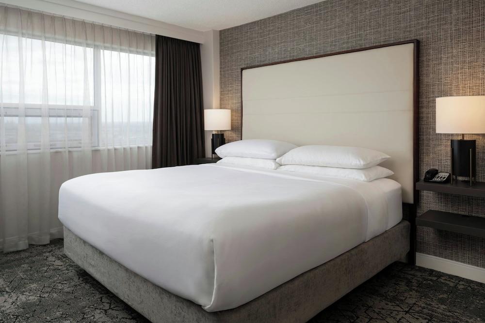 Sheraton Cavalier Calgary Hotel