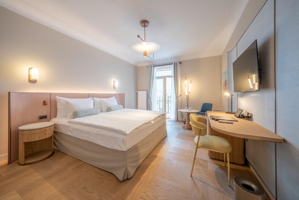 Art Deco Hotel Montana