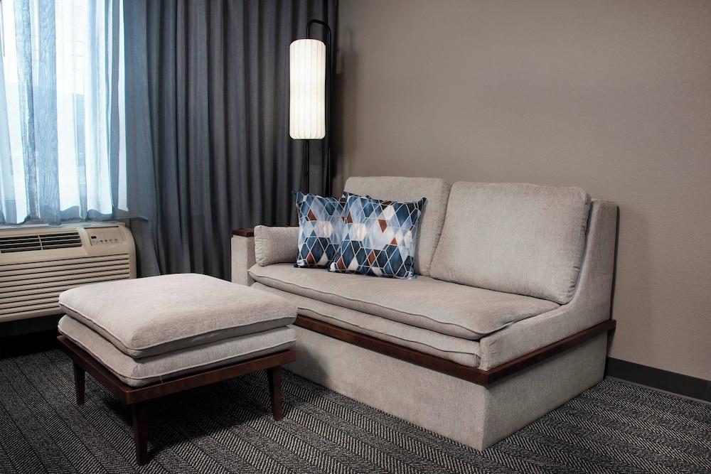 Courtyard by Marriott Winston-Salem University