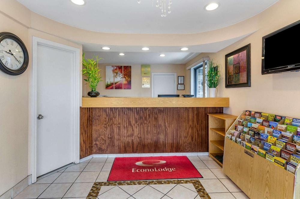 Econo Lodge Roanoke Civic Center