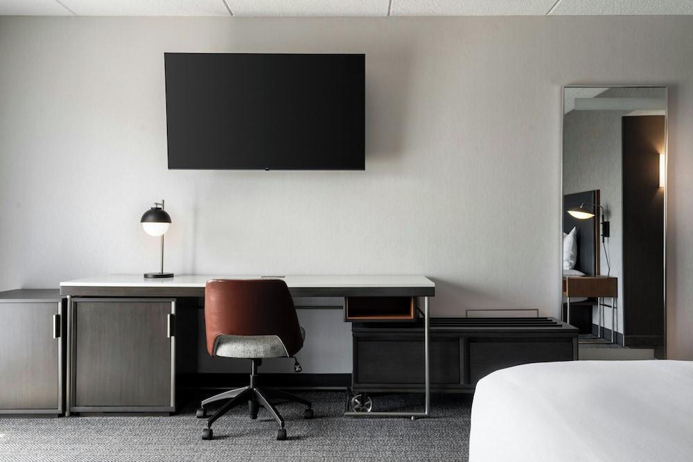 Courtyard by Marriott Cleveland Beachwood