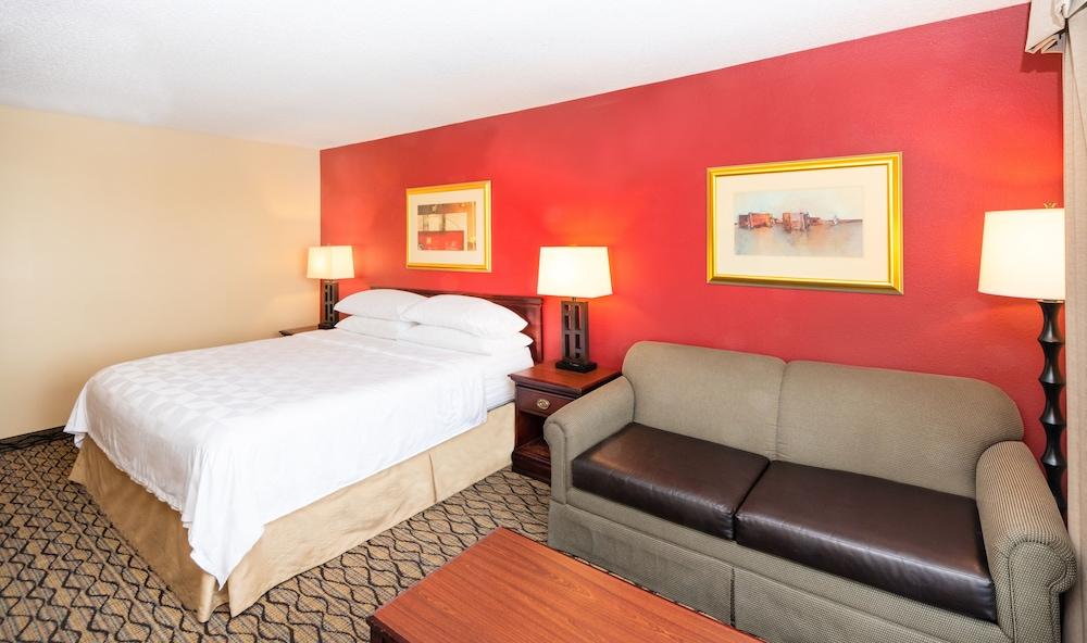 Aviator Hotel & Suites, BW Signature Collection