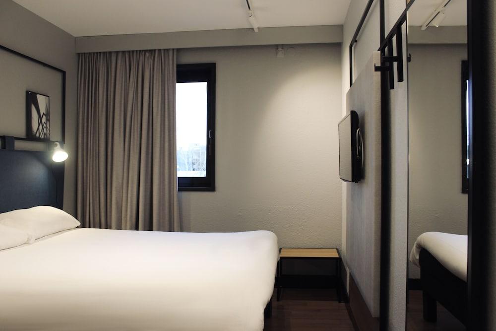 Ibis Evry-Courcouronnes