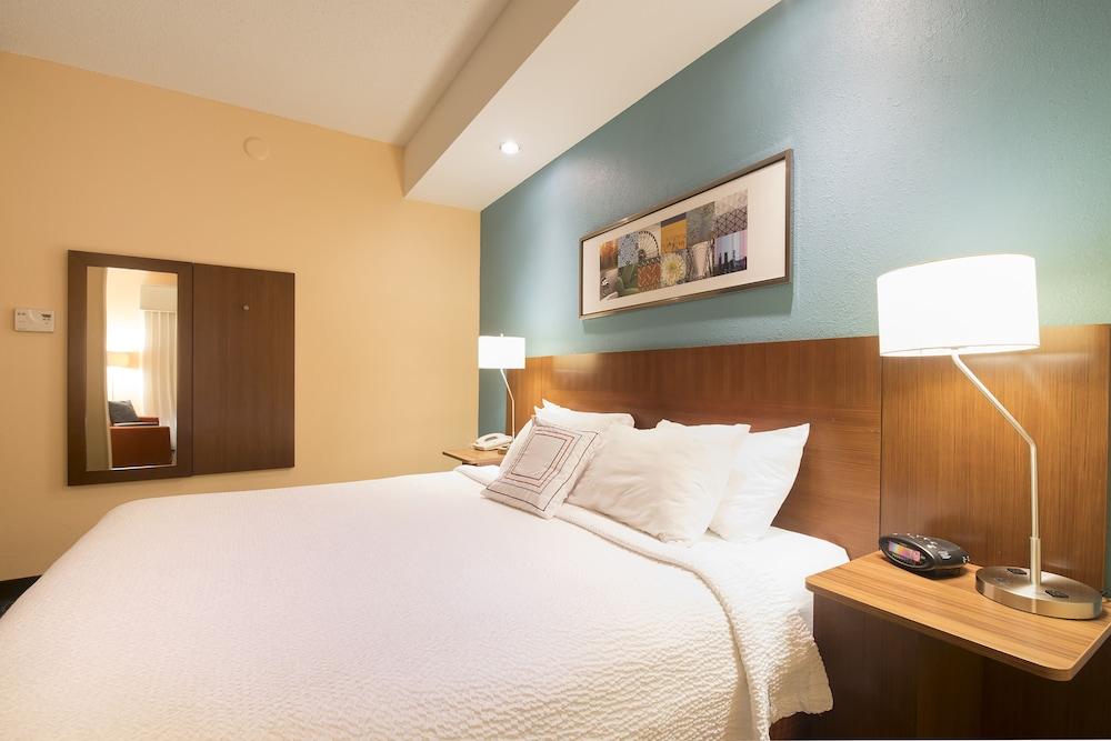 Comfort Inn & Suites Green Bay Stadium Area