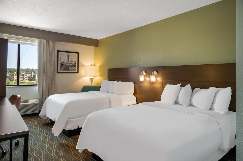 Radisson Hotel Grand Rapids Riverfront