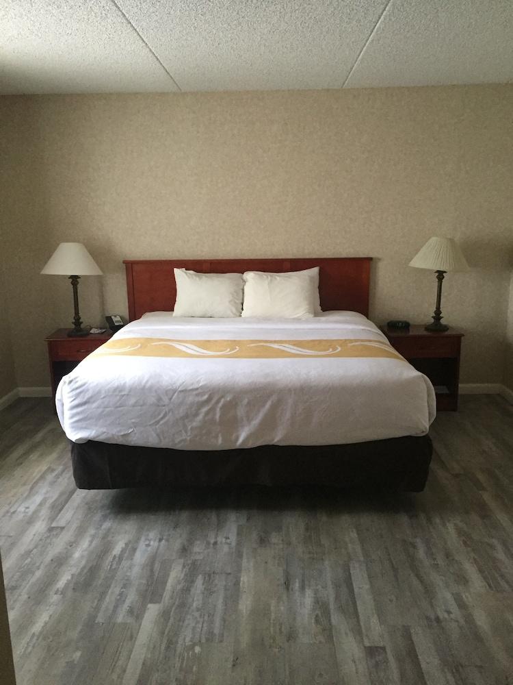 Quality Inn & Suites Albuquerque Midtown - University Area