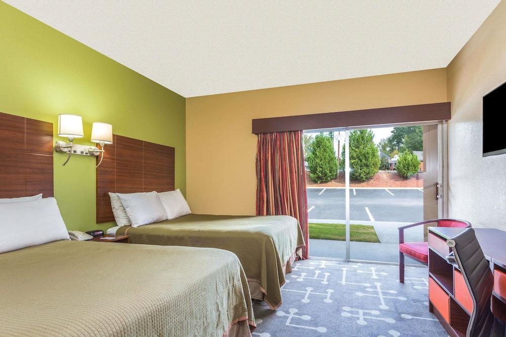 Howard Johnson by Wyndham Athens