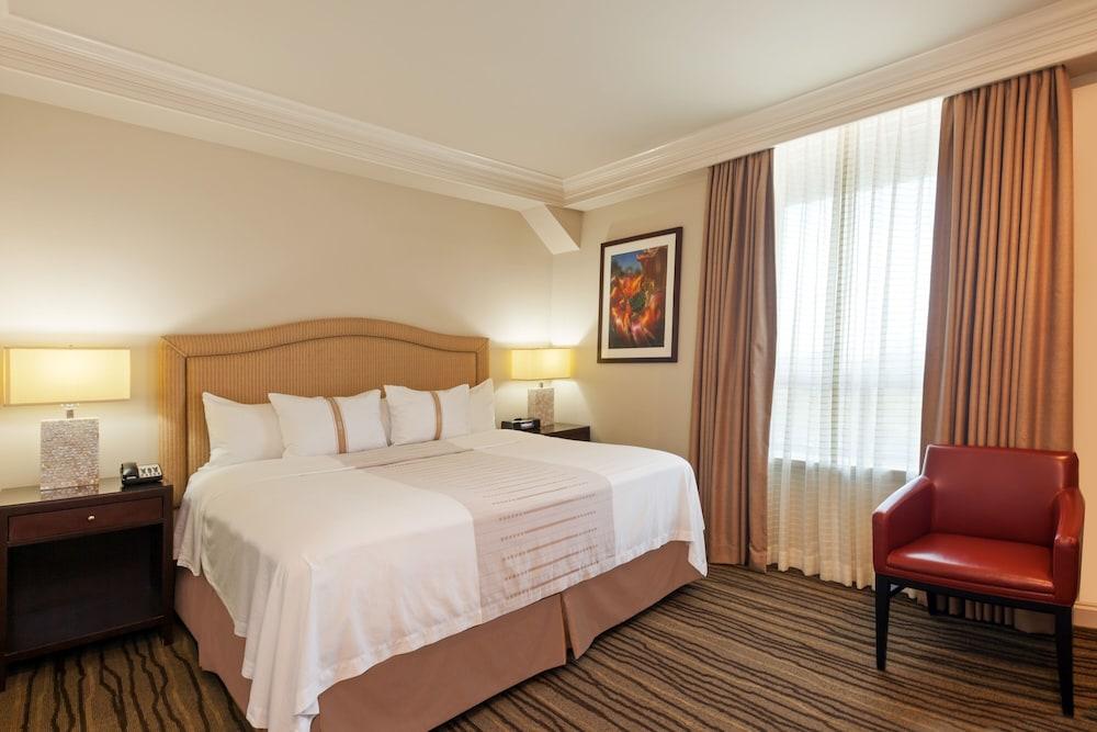 Grand Galvez Resort, Autograph Collection