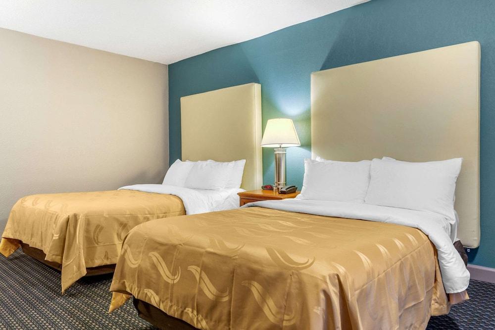 Quality Inn & Suites Apex - Holly Springs