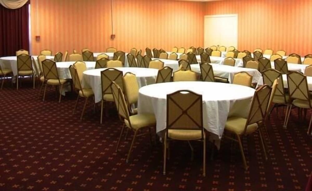 A Victory Inn & Suites - Ann Arbor