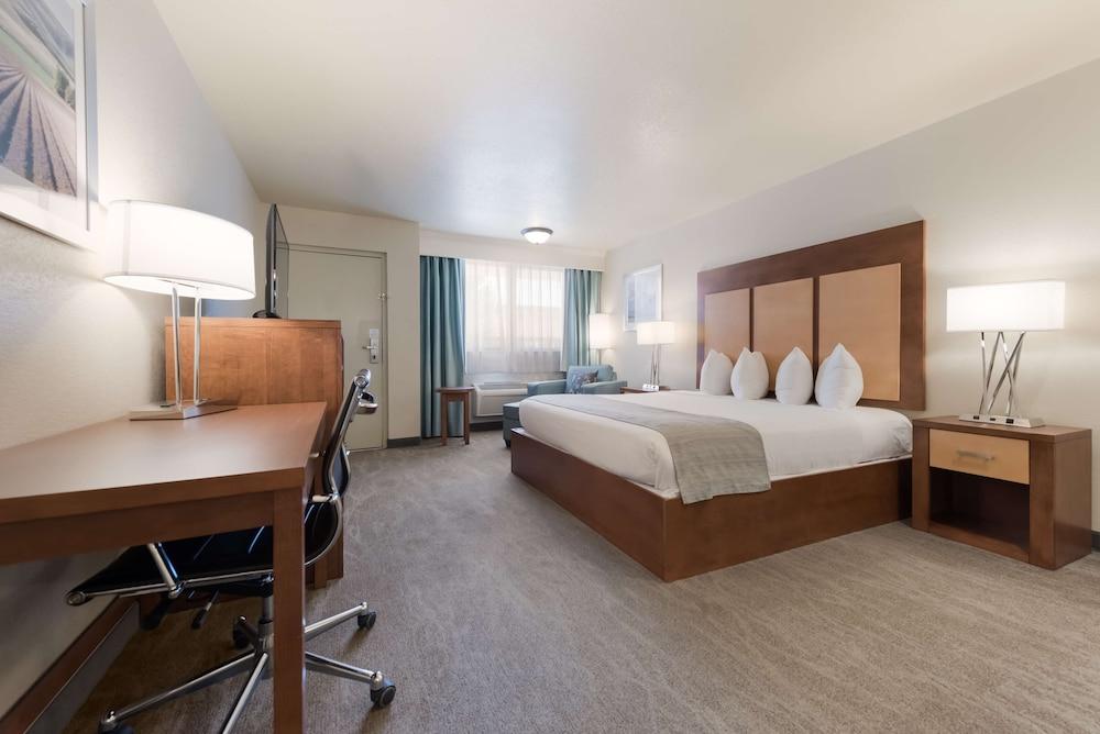 Best Western Foothills Inn