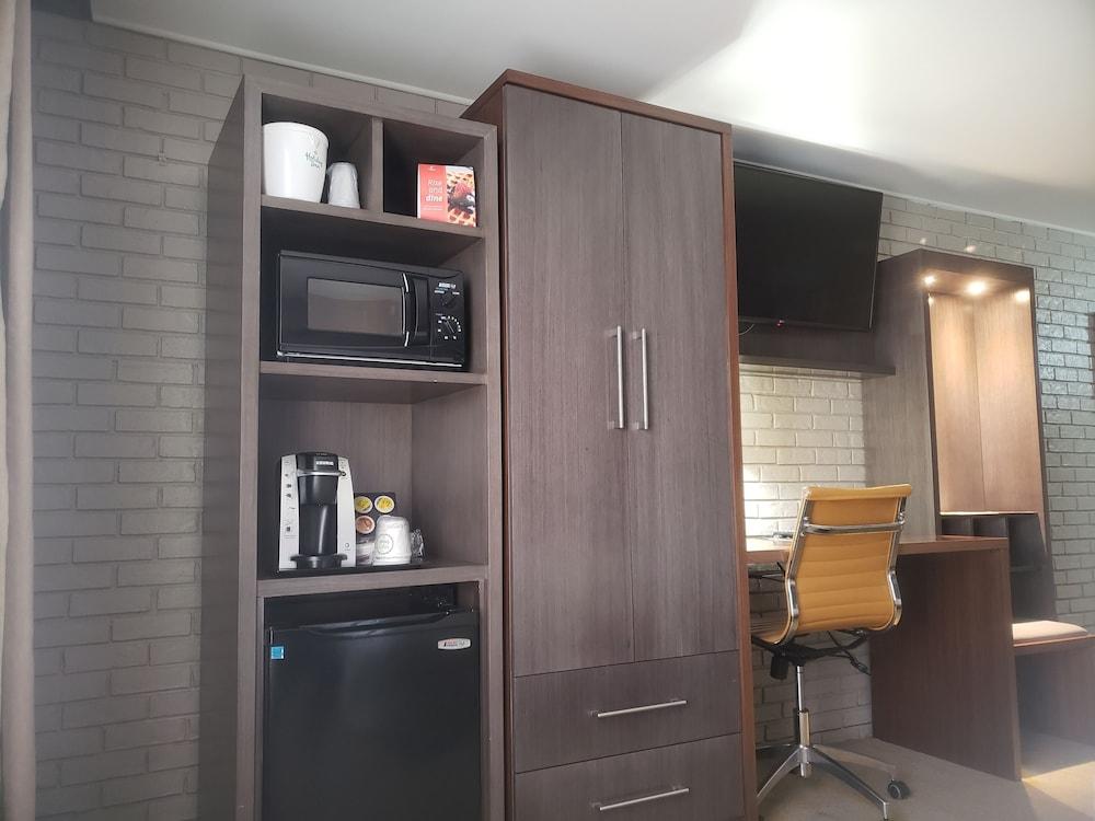 Holiday Inn Chicago SW-Countryside ConfCtr by IHG