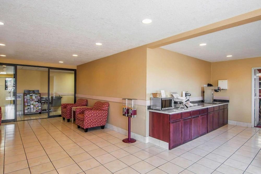 Bridgeway Inn & Suites Sublimity