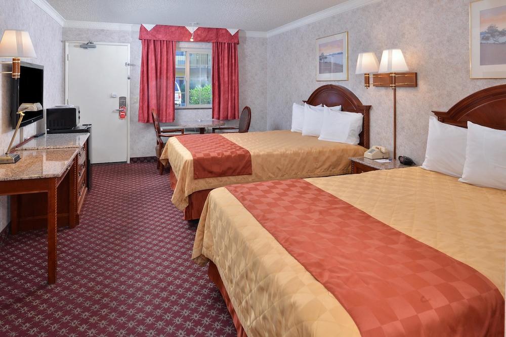 Americas Best Value Inn & Suites Fontana