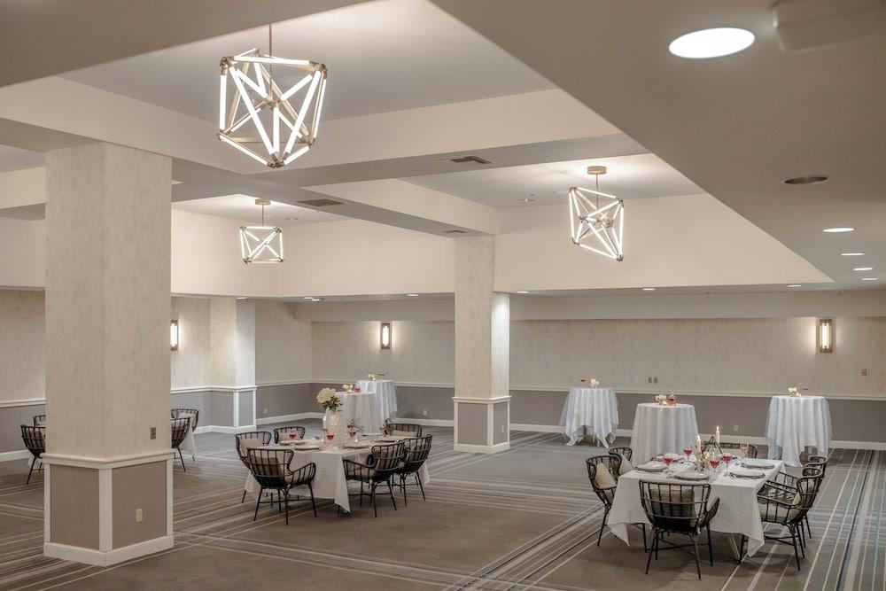 Westdrift Manhattan Beach, Autograph Collection by Marriott