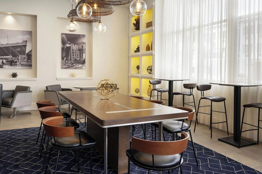 Courtyard by Marriott Long Beach Downtown