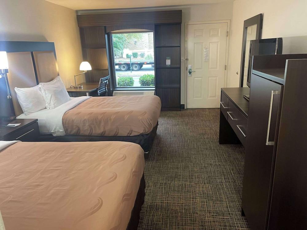 Quality Inn Dalton Central