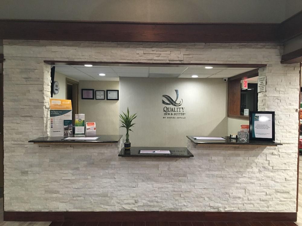 Quality Inn & Suites Winfield