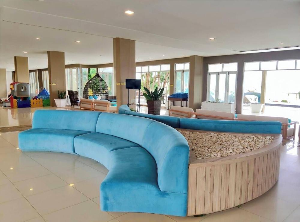 Royal Phala Cliff Beach Resort and Spa