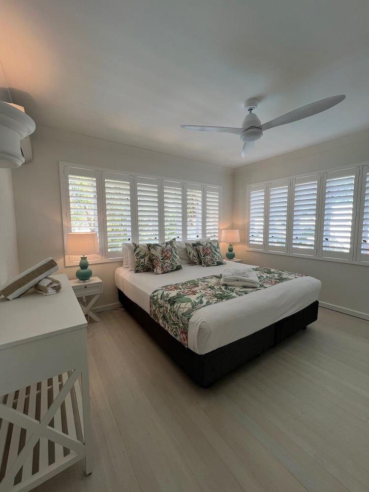 BeachView Apartments at Villa Paradiso