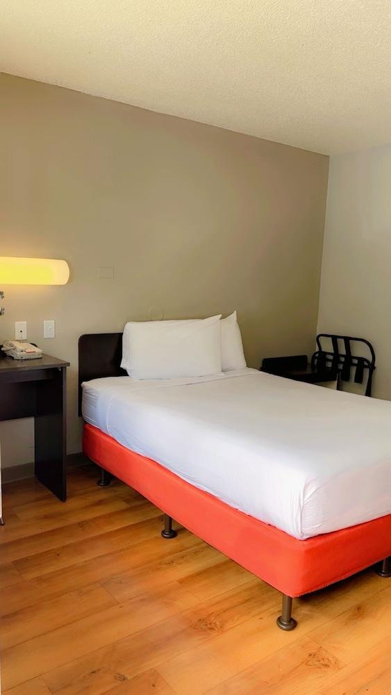 Motel 6 – Santa Rosa, CA - South