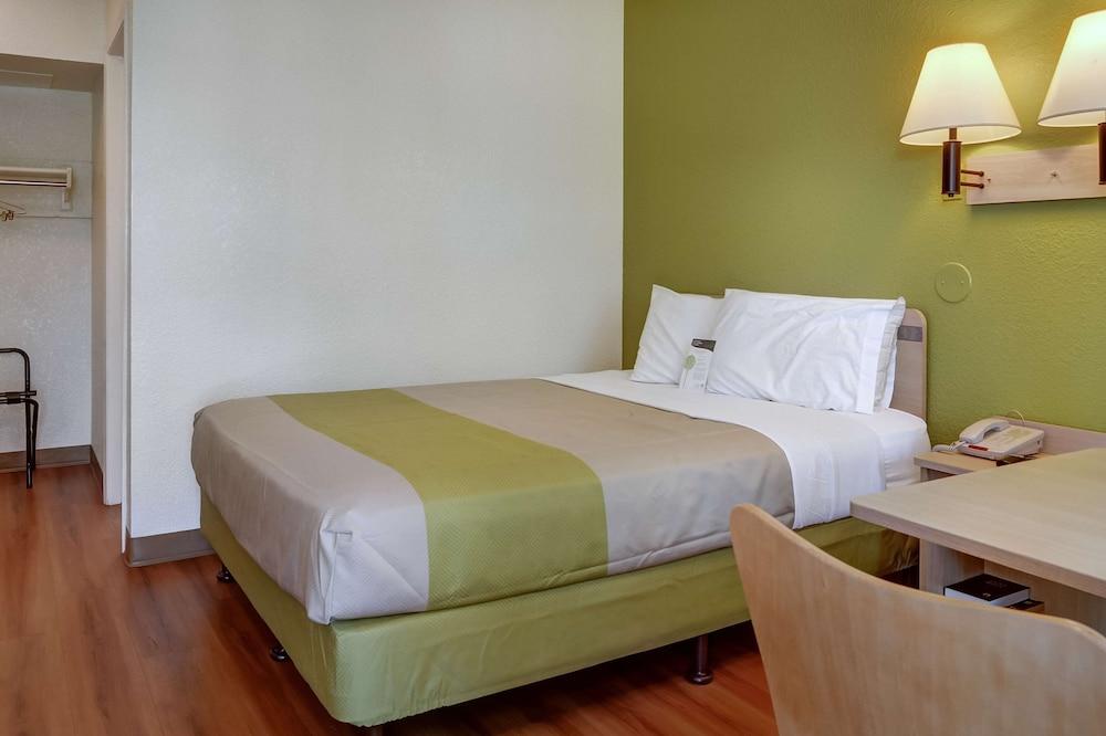 Motel 6 Eugene, OR - South Springfield