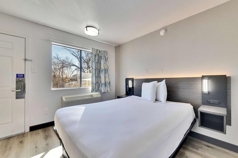 Motel 6 Austin, TX - Airport - South