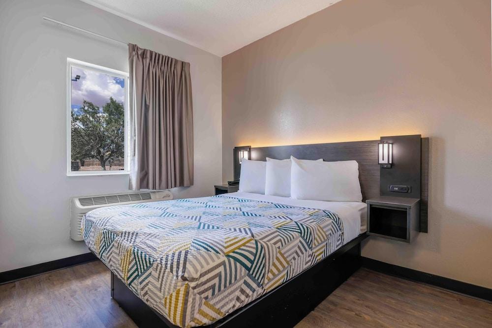 Motel 6 Albuquerque, NM - North