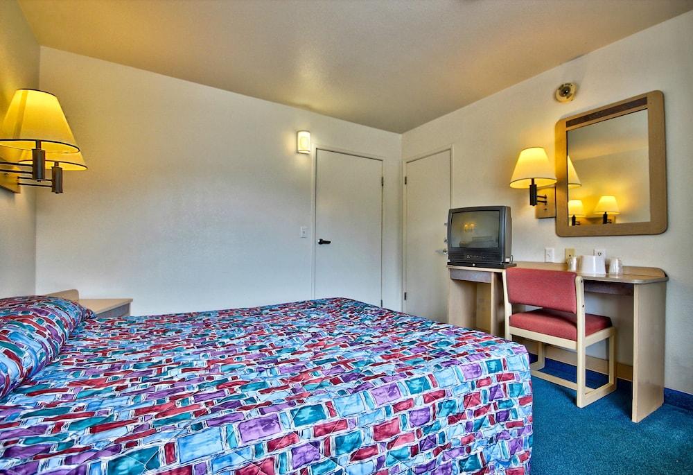Americas Best Value Inn & Suites Helena