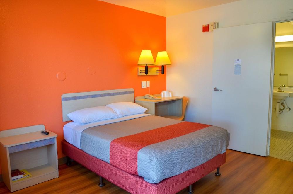 Motel 6 Santa Nella, CA - Los Banos - Interstate 5