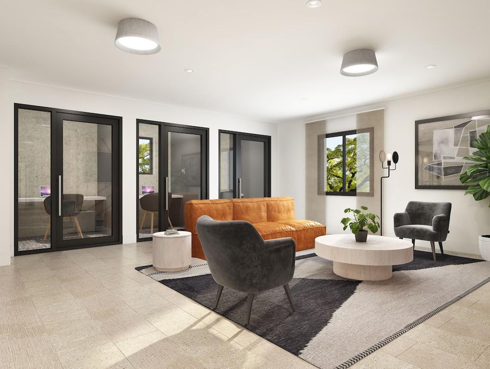 Residences at Solomon Pond