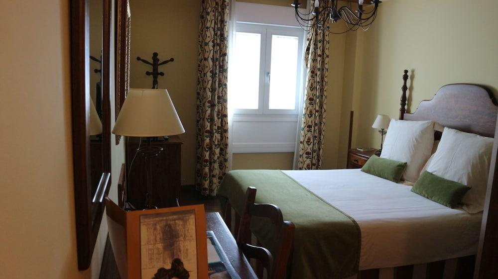 Hotel Virxe da Cerca by Pousadas de Compostela